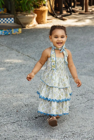 Genelia Layered : White with Blue Floral