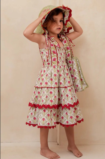 Genelia Layered White & Red Floral Print