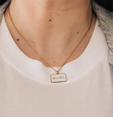Mama Pendant- White/Gold