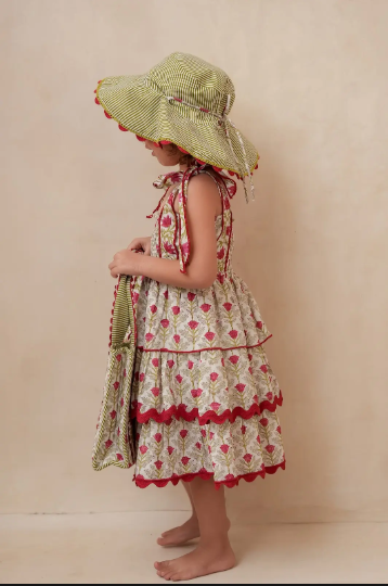 Genelia Layered White & Red Floral Print